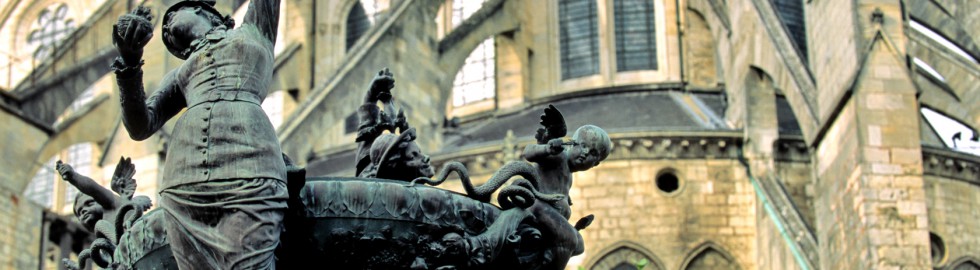 Cathédrale de Bourges, Cher – Les statues des jardins de l’archevêché