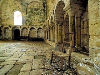 Abbaye de Saint-Amand de Coly, Dordogne – Prie-Dieu solitaire