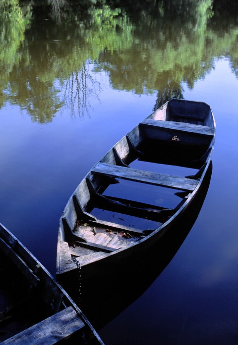 Barques à l’abandon sur la Dordogne, Carennac, Lot