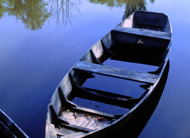 Barques à l’abandon sur la Dordogne, Carennac, Lot