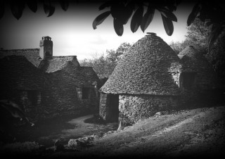 Cabanes du Breuil, Dordogne – Filtre noir