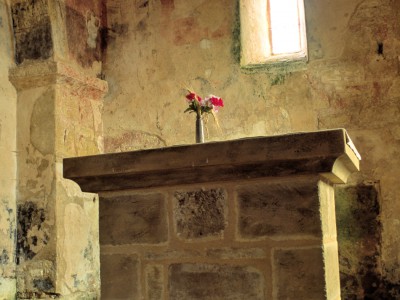 Chapelle Saint-Christophe, Montferrand-du-Périgord, Dordogne  –  L’autel
