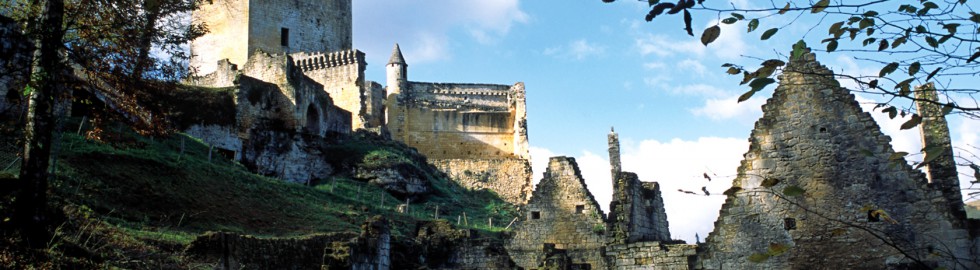 Château de Commarque, Dordogne – Le castrum