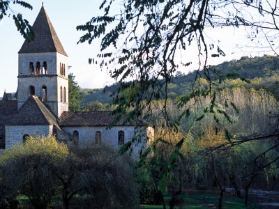 Eglise Saint-Léonce, Saint-Léon-sur-Vézère, Dordogne – Vue d’ensemble de l’édifice