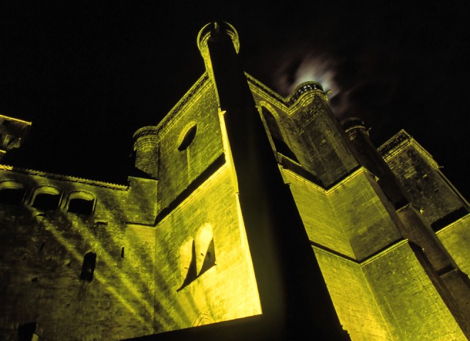 Château de Biron, Dordogne – Le château de nuit et son jeu d’ombres