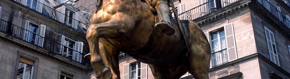 Statue équestre de Jeanne d’Arc, Place des Pyramides, Paris – Patine de la statue avant sa restauration