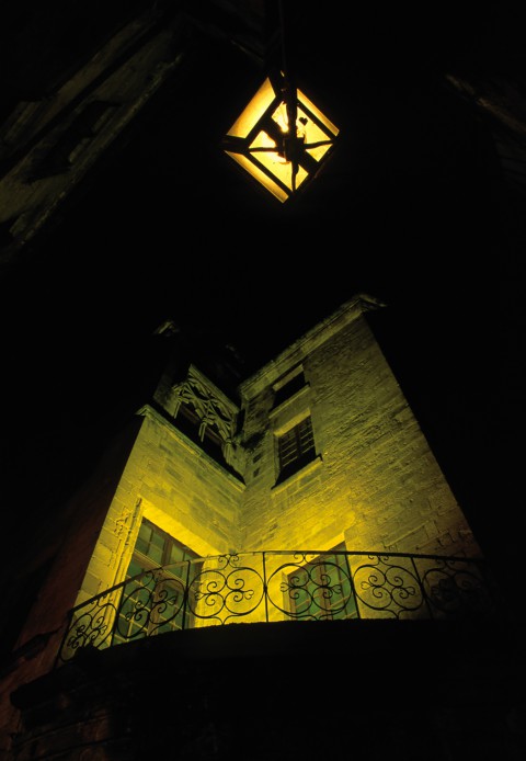 Trompe d’angle de l’hôtel Plamon, Sarlat, Dordogne – Vision nocture…