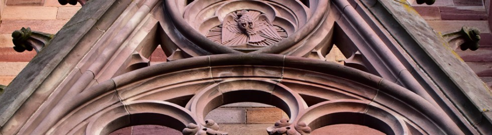 Eglise Saint-Maurice, Mutzig, Alsace  –  Détail de la façade