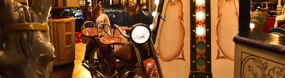 Moto et carrousel, Alsace