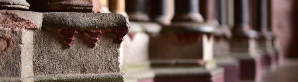 Colonnes polychromes, cathédrale de Fribourg-en-Brisgau, Allemagne