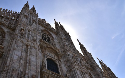 Duomo di Milano, Cathédrale de la Nativité de la Sainte-Vierge, façade, contre-plongée – Milan, Italie