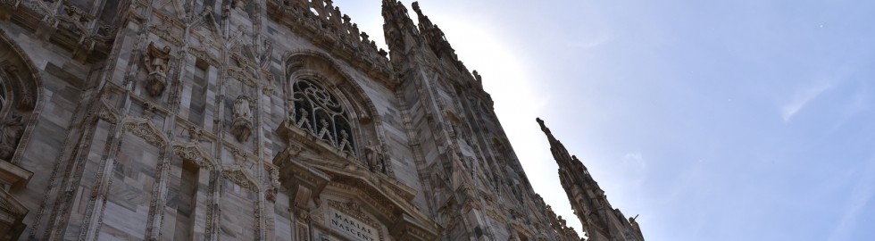 Duomo di Milano, Cathédrale de la Nativité de la Sainte-Vierge, façade, contre-plongée – Milan, Italie