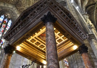 Duomo di Milano, Cathédrale de la Nativité de la Sainte-Vierge, vue intérieure – Milan, Italie