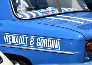 Bleu de France. Renault 8 Gordini