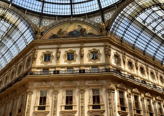 Galleria Vittorio Emanuele II, peintures, sculptures et moulures – Milan, Italie