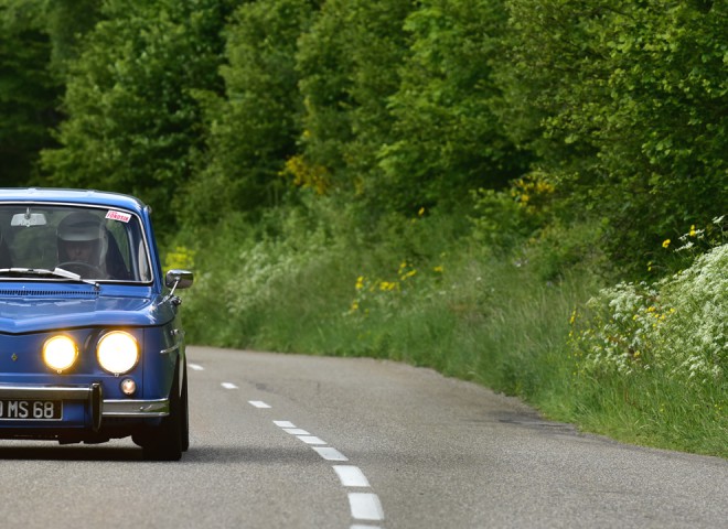 Pleins phares ! Renault 8 Gordini