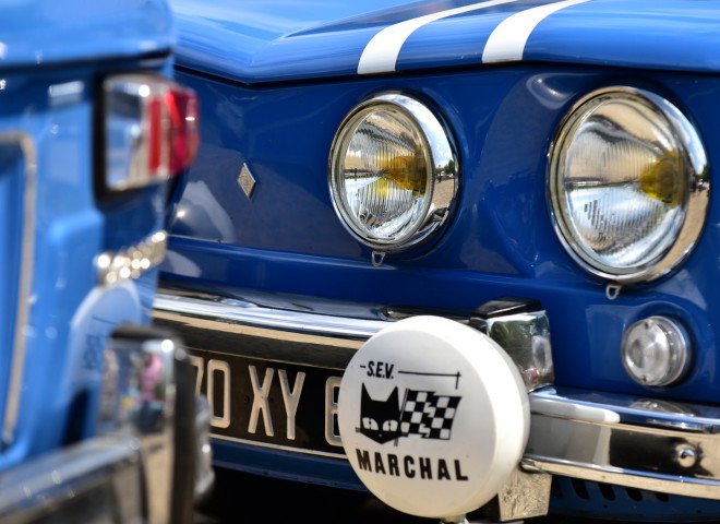 Regard connu. Renault 8 Gordini 1300