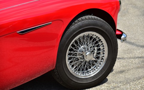 Roues fils Borrani sur Austin Healey 3000 Mark III