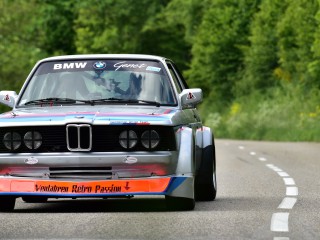 Squale argenté, BMW 323 Groupe 2