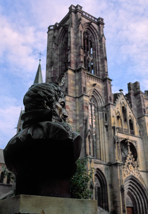 Buste du maréchal d’Empire François-Joseph Lefebvre et église Notre Dame de L’Assomption, Rouffach, Alsace