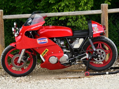 Zone rouge ! Honda Japauto 950 SS