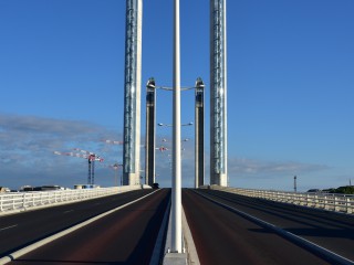 Symétrie. Pont Jacques-Chaban-Delmas, Bordeaux, Aquitaine