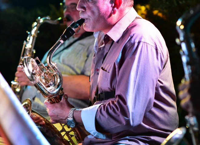 Jean-Stéphane Vega et son saxophone baryton.