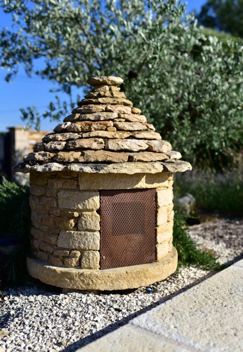 Borie miniature à la « Gratadie ».