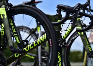 Vélos Cipollini camouflés.