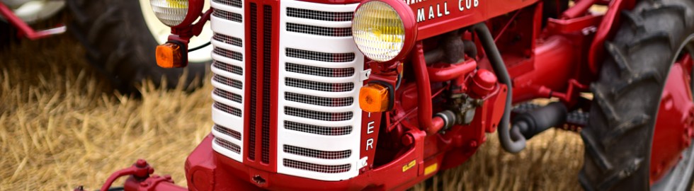 Modèle réduit ? Tracteur Mac Cormick International Farmall Club, rassemblement  ARAMAA, Reiningue, Alsace