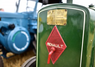 Tracteur Renault, détail – Rassemblement  ARAMAA, Reiningue, Alsace