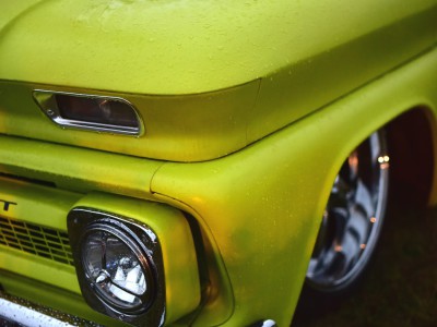 Chevrolet pick-up lemon green