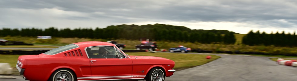 Ford Mustang en piste