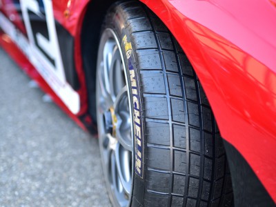Ferrari 458, nouvelles gommes