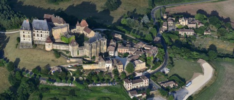 Château de Biron, vue aérienne