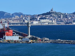 Transporteur de gaz « METHANIA », port de Marseille