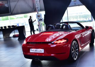 Porsche 718 Boxster à l’arrêt