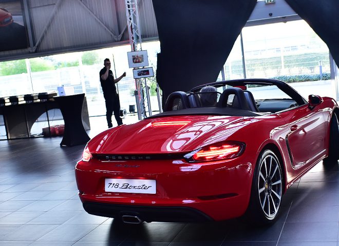 Porsche 718 Boxster à l’arrêt