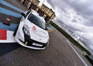 Clio III Cup prête au départ