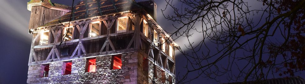 Maison forte dans la nuit Ecomusée Alsace